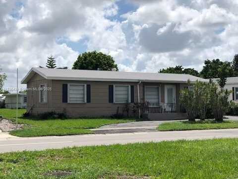 6520 Sandalfoot Blvd, Boca Raton, FL 33428