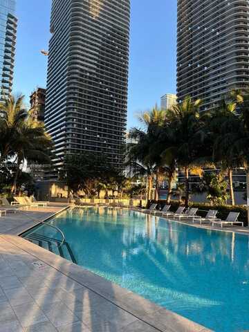 88 SW 7th St, Miami, FL 33130