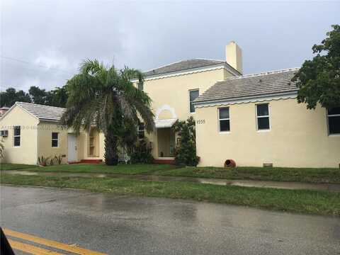 1555 Harrison St, Hollywood, FL 33020