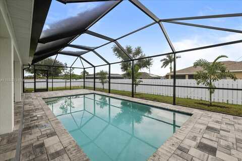 634 NW 15th Ter, Cape Coral, FL 33993