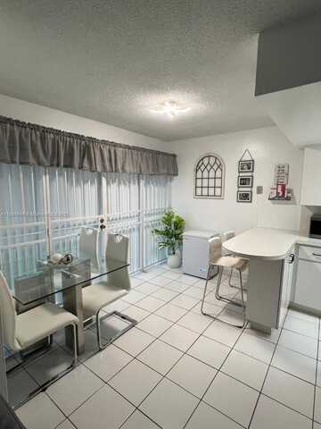 9370 W Flagler St, Miami, FL 33174