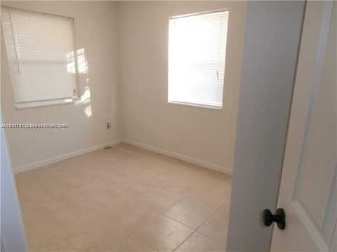 95 NE 41st St, Oakland Park, FL 33334