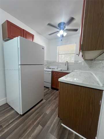 7130 W 11th Ct, Hialeah, FL 33014