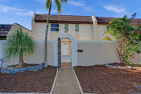 7310 S Miami Lakeway S, Miami Lakes, FL 33014