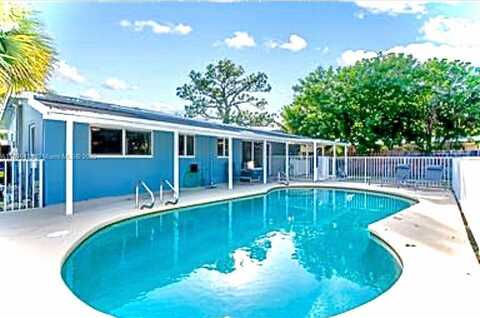 2233 SE 13th St, Pompano Beach, FL 33062