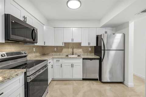 622 NW 11th St, Miami, FL 33136