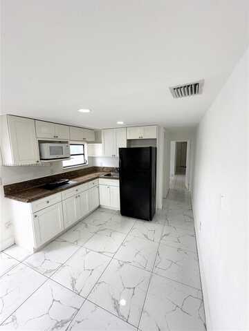 3331 NW 18th Ter, Miami, FL 33125