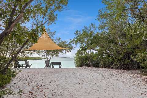 4 Meridian Ave, Key Largo, FL 33037