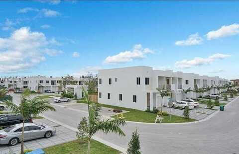 7231 NW 103th Path, Doral, FL 33178