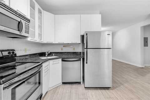 1622 Bay Rd, Miami Beach, FL 33139