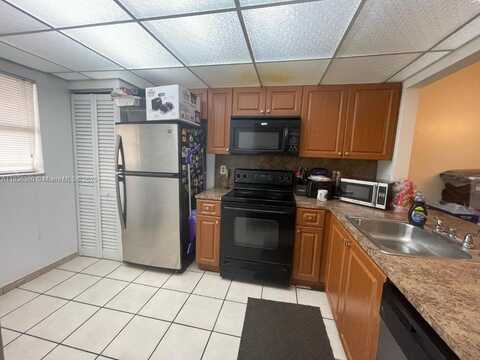 911 NE 209th Ter, Miami, FL 33179