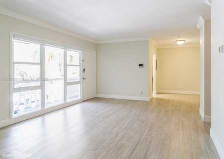 21 Edgewater Dr, Coral Gables, FL 33133