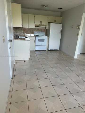 120 W 9th St, Hialeah, FL 33010
