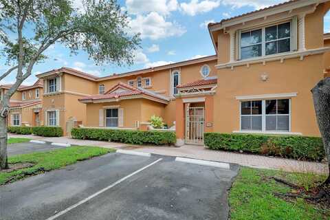 8511 NW 141st Ter, Miami Lakes, FL 33016