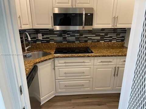 541 Blue Heron Dr, Hallandale Beach, FL 33009