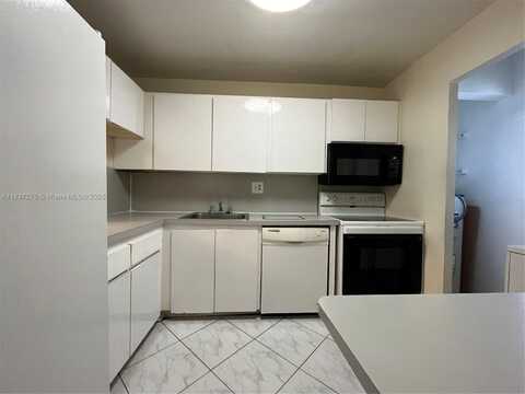 8051 S Colony Cir S, Tamarac, FL 33321