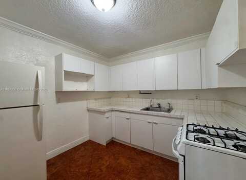 1230 W 54th St, Hialeah, FL 33012
