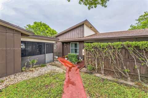 3201 NW 4th Ter, Pompano Beach, FL 33064