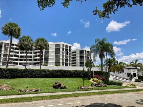 13951 Kendale Lakes Cir, Miami, FL 33183