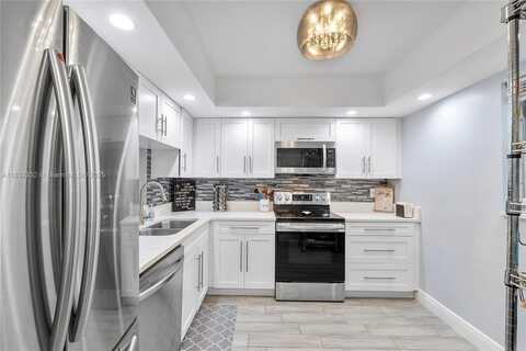 8821 NW 38th Dr, Coral Springs, FL 33065