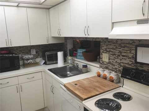 8015 SW 107th Ave, Miami, FL 33173