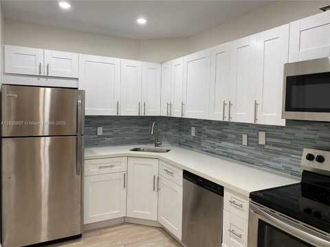 3119 Oakland Shores Dr, Oakland Park, FL 33309