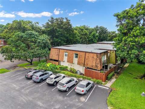 9111 SW 22nd Ct, Davie, FL 33324