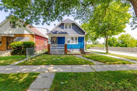 4400 N 36th St, Milwaukee, WI 53209