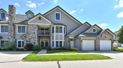N30w23082 Pineview Way, Pewaukee, WI 53072