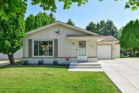 112 W Goldleaf Ave, Milwaukee, WI 53207