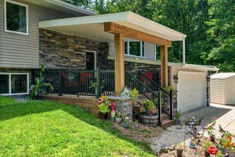 W5835 Koss Rd, Onalaska, WI 54650
