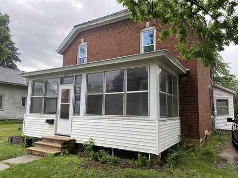 1233-1235 16th St, La Crosse, WI 54601