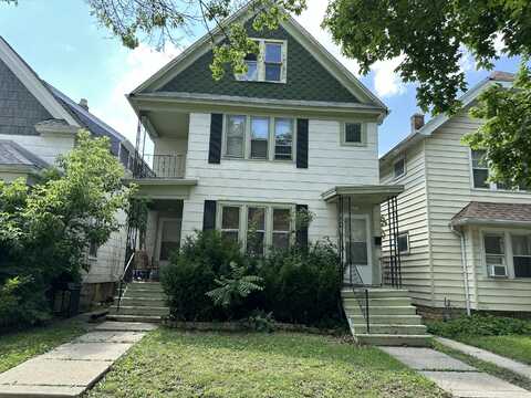 1233 S 71st St, Milwaukee, WI 53214