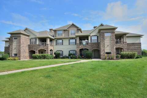 2933 W Drexel Ave, Franklin, WI 53132