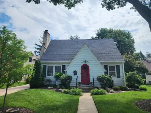 348 Randolph St, Burlington, WI 53105