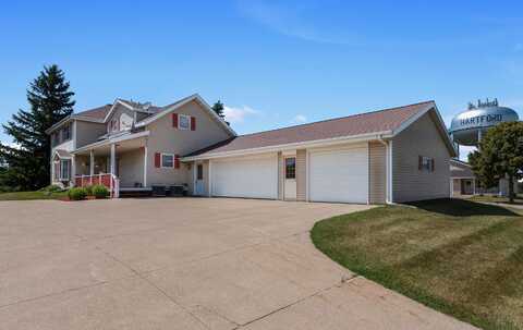 947 Broadmoore Dr, Hartford, WI 53027