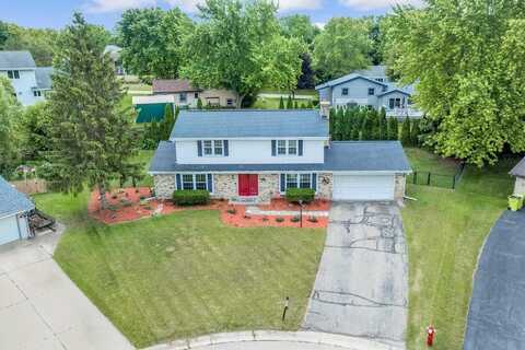 837 Wexford Ct, Hartland, WI 53029