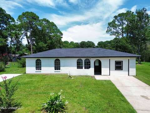 2604 Fraternity Drive, Gautier, MS 39553
