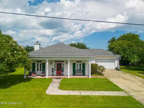 106 Edwards Drive, Pass Christian, MS 39571