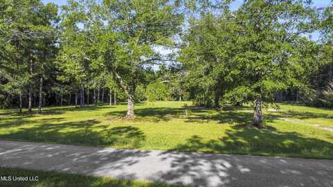 555 Brown Avenue, Waveland, MS 39576