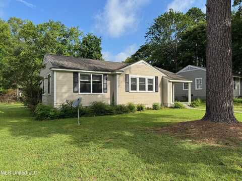 4851 Maplewood Drive, Jackson, MS 39206