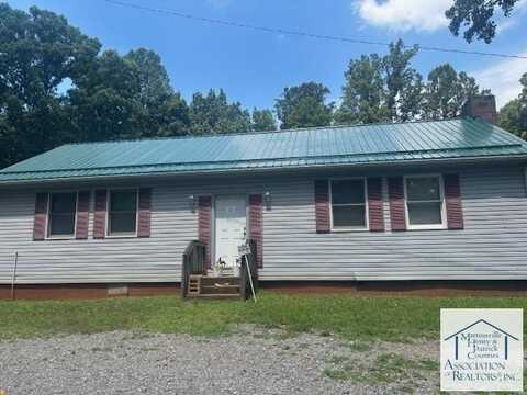 112 Johnson Ln, Martinsville, VA 24112