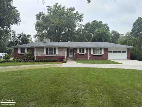 1568 Pug, Saint Clair, MI 48079