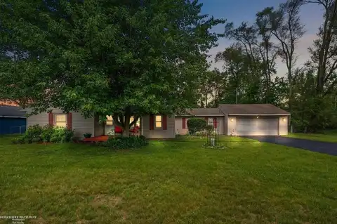 560 Laguna, Wolverine Lake, MI 48390
