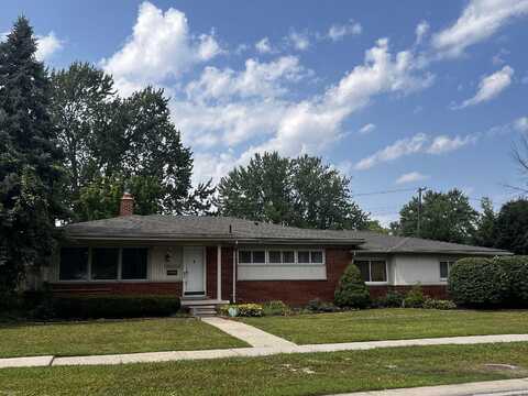 22633 E Schafer, Clinton Township, MI 48035