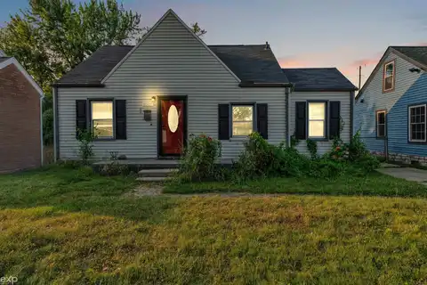 18507 Brohl, Roseville, MI 48066