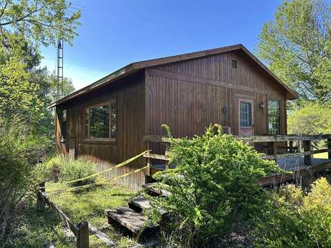 605 N Poor Farm, Harrisville, MI 48740