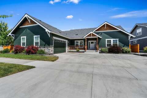 878 NW 13th Street, Redmond, OR 97756