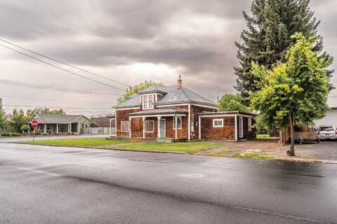 493 NW Deer Street, Prineville, OR 97754