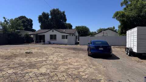 1720 River RD, MODESTO, CA 95351